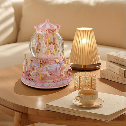 カルーセルオルゴール 誕生日、記念日、バレンタイン、クリスマスへのギフト馬のスノードーム、手塗りのオルゴール、カラーライト