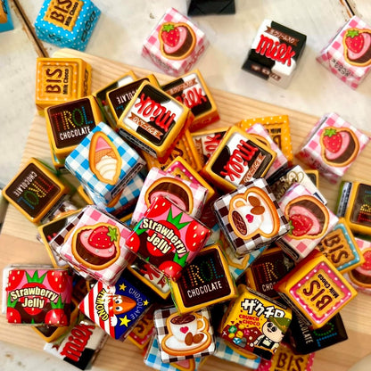 チロルチョコ  ギフト・プチギフト・プレゼント用（バラエティ100個・詰め合わせ・アソート・大容量／バレンタイン・ホワイトデー・ハロウィン・クリスマス）