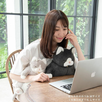 りぶはあと はちわれのかつお 抱き枕 ぬいぐるみ Mサイズ 全長約26cm