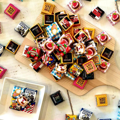 チロルチョコ  ギフト・プチギフト・プレゼント用（バラエティ100個・詰め合わせ・アソート・大容量／バレンタイン・ホワイトデー・ハロウィン・クリスマス）