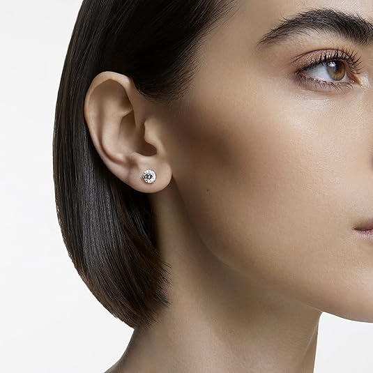 【公式】【スワロフスキー】Stilla スタッドピアス, ラウンドカット, ホワイト, ロジウム・プレーティング