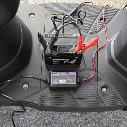 メルテック(meltec) 全自動パルスバッテリー充電器 (ファミリーバイク/オートバイ) 12V専用 MeltecPlus 定格0.75A バッテリー診断機能付 維持充電(トリクル充電)方式 長期保証3年 MP-200